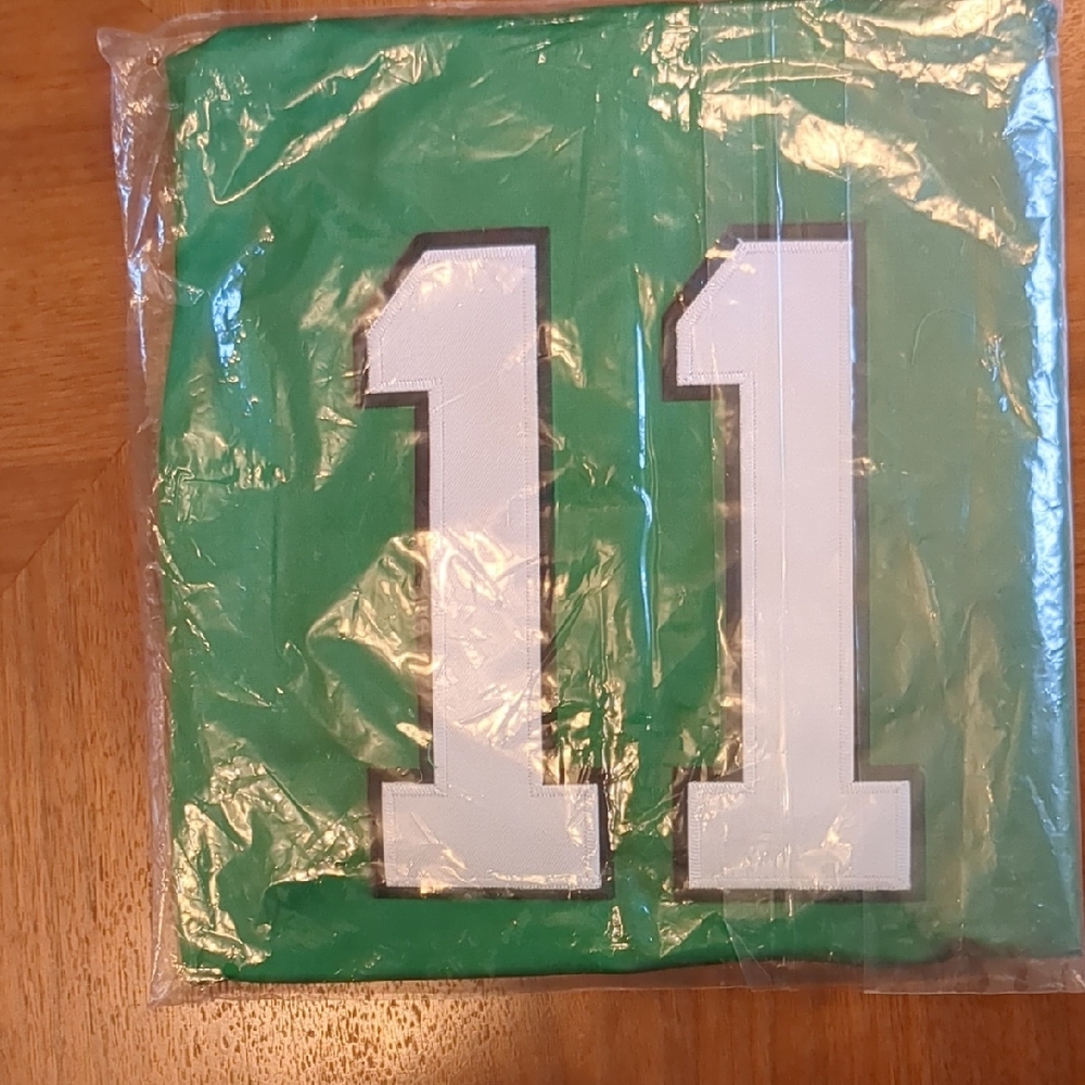 NWT AJ Brown #11 Eagles Jersey
